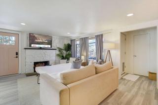 Ivywild Peak Mountain Escape with Scenic Views - 2