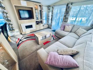 2 Bedroom Caravan RW50, Thorness Bay, Dog Friendly, Free Wifi - 9
