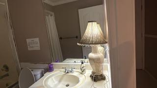 Budget Stay Near Scott Road - Transit, Free Parking & Fast WiFi - 6