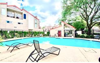 Unique loft in the city! Plush king & jet tub! Pool & fireplace - 4