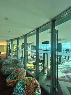 Roomi Stays Acqua Private Residences - 6