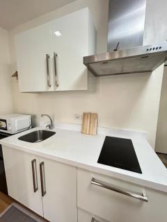 Roomi Stays Acqua Private Residences - 4