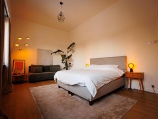 Exclusive Apartment with Terrace For 4 - 6