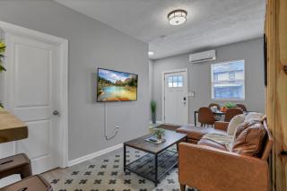 Modern Columbus 2BR Near COSI & Arena District - 6