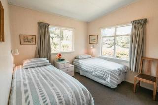 Classic Wanaka Bach - 1