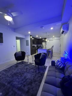Luxury Retreat EV Charger Gym and Game Room - 0