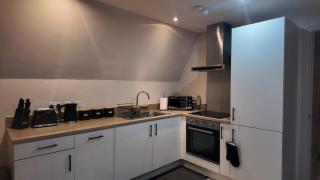 Central Leeds Apartment By The Arena - 6