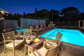 Erato - Tsoukaladhes - 2