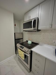 Your cozy Caribbean-inspired stay just 1 hour north of Toronto - 4