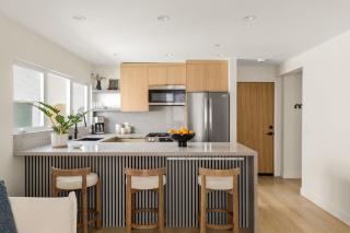 Tide House - Unit B Modern Seaside 1BD w Parking - 2