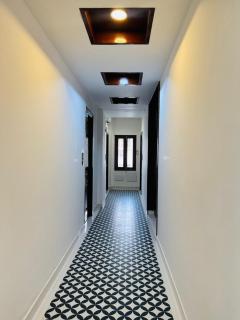 The # 5 story hotel - 3