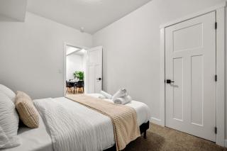 Spacious 8 Bedroom Family Retreat - 6