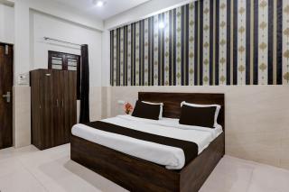 Collection O Sunrakh Road Crossway Formerly Shri Mukund Dham - 4