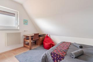 Cosy Family Home - 2