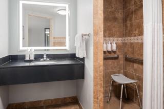 AmericInn by Wyndham Grand Forks - 1