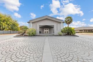 Days Inn & Suites by Wyndham Texas City-Galveston Area - 7
