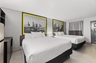 Super 8 by Wyndham Texas City - Galveston Area - 9