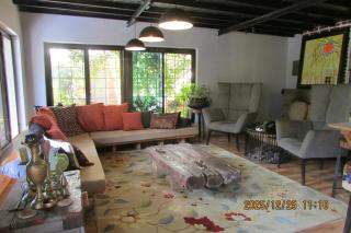 BIG J'S Farm House - 8