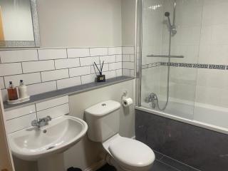 Apartment in Heart of West End- Parking Space- Spacious- Near Glasgow University and Kelvingrove Art Gallery - 9
