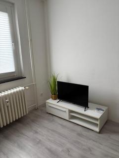 Red Dot Apartment Lucky - 3