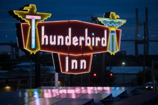 The Thunderbird Inn - 8