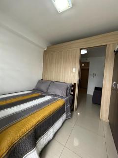 Cozy 1 BR unit at Shore 1 Residences Mall of Asia - 5