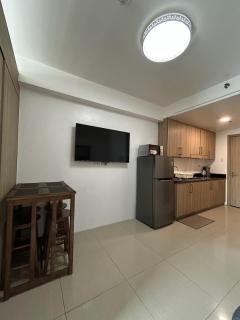 Cozy 1 BR unit at Shore 1 Residences Mall of Asia - 2