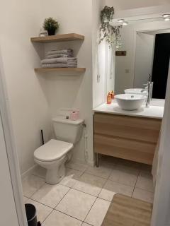 Grand studio 34m2 - Parking & Fibre - Proche Airbus - 3