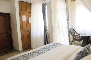 Reinah Tourist Hotel - 8