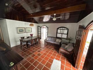 Casa a 80m da Praia Enseada c Piscina e Área Gourmet - 5