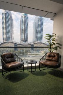 Elysium Grand High-Rise Executive Apartments Facing Centaurus Mall Islamabad - 0