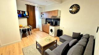 Appartement T2 au calme 10 min de métro Barriere de paris , Lavache - 1