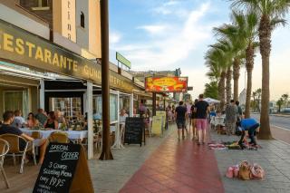 Apartahotel La Rotonda Cabo Roig Orihuela Costa Near the Beach and Leisure Area - Orihuela Costa - 1