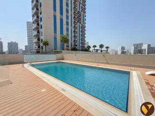 Vogue Vacation Homes, JVC Jeewar Tower near Circle Mall, One Bedroom Apartment with Balcony and City View, Access to all Amenities - 9