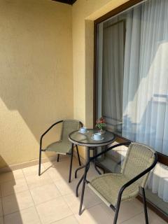 Flat on the beach - 8