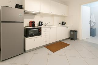 City Center 1BR Apt with Large Balcony - Heraklio - 2
