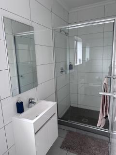 Secure 1 Bedroom Apartment in Midrand, Waterfall City - Lock Up and Go - Free WIFI and Parking - 9 Elizabeth Place - 1