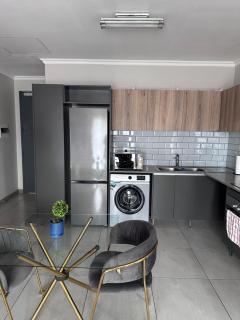 Secure 1 Bedroom Apartment in Midrand, Waterfall City - Lock Up and Go - Free WIFI and Parking - 9 Elizabeth Place - 2