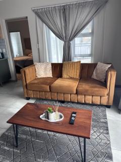 Secure 1 Bedroom Apartment in Midrand, Waterfall City - Lock Up and Go - Free WIFI and Parking - 9 Elizabeth Place - 6