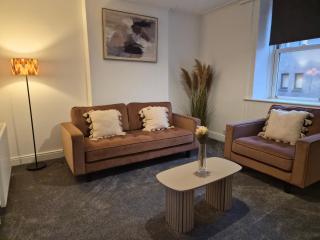Cosy, Modern 2BR In The Centre of Montrose - 0