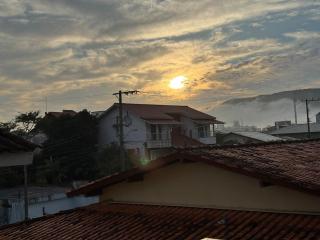 Casa com Churrasqueira a 750m da Praia - 3 Quartos - 7