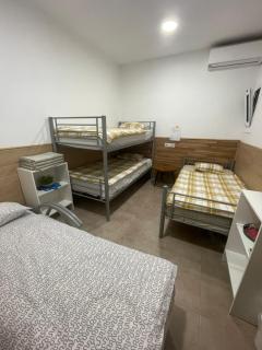 Private room next to BCN airport - 2