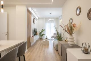 Luxurious, Equipped, Metro-Facing Flat in Athens - 6