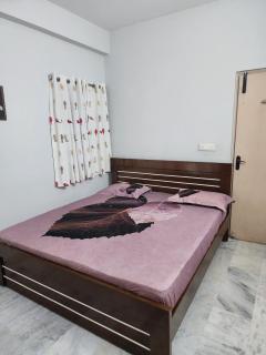 Comfy and Fully Furnished 2BHK Jubilee Hills - 8