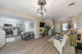 World Cup 2026 Your Ultimate 3BR Fan Base with Private Garage - 2