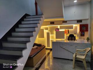 Radharani inn guest house - 1