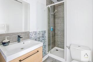 Le Confortable proche Intra-muros, Gare et Plage - 4