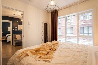 209 - Modern Home Ambiance 2 BR with Gym,Parking,DT&Airport - 8