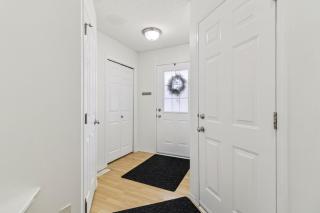 Renovated Cozy Family Home Spacious, Modern - 7