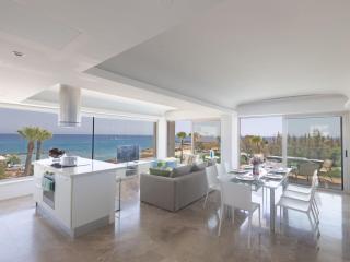 Apartment Luxuriöse Wohnung am Strand von Thalassa by Interhome - 0